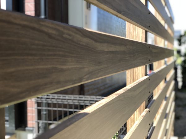 アルミ製　木風フェンス